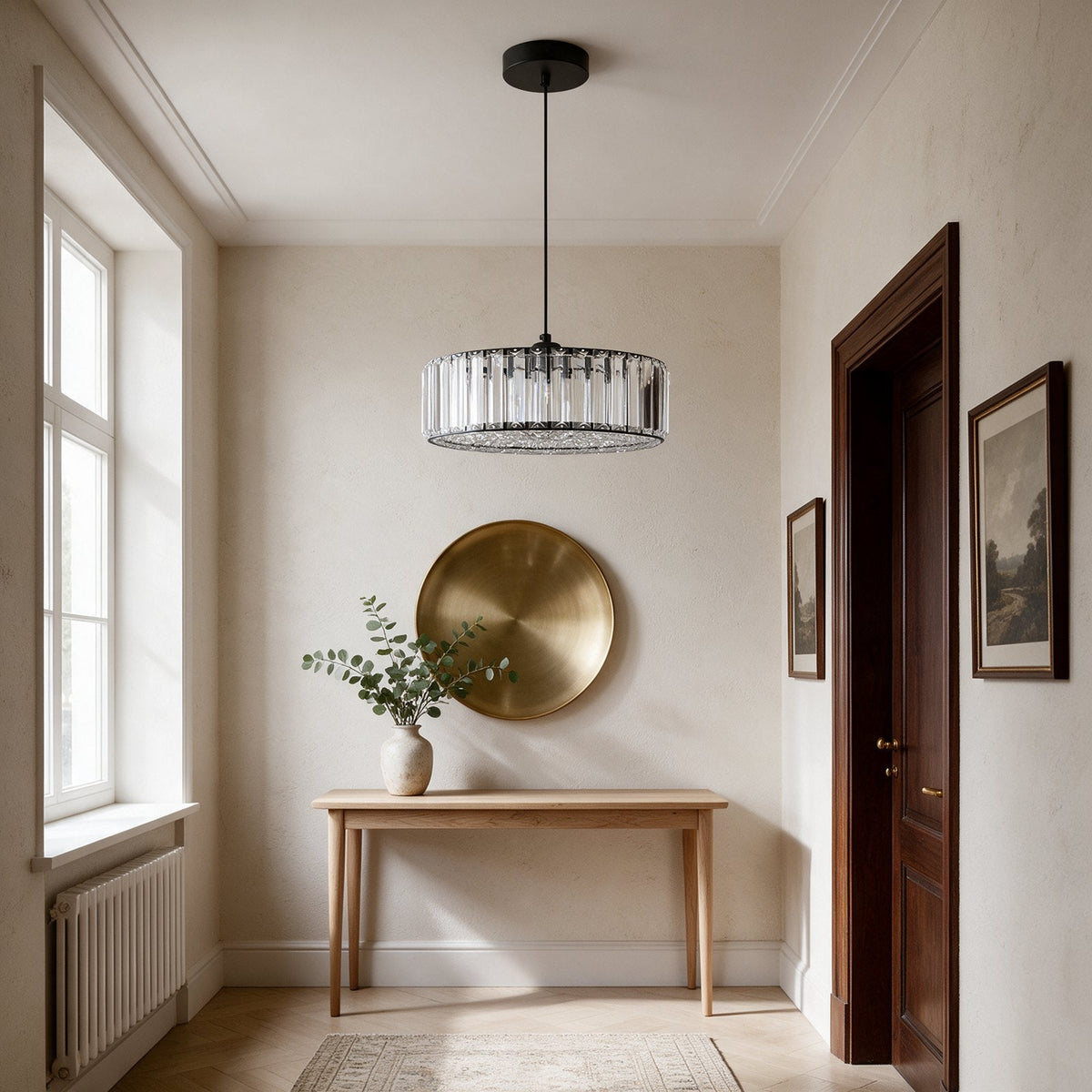 Halo — lustre en cristal dans une entrée