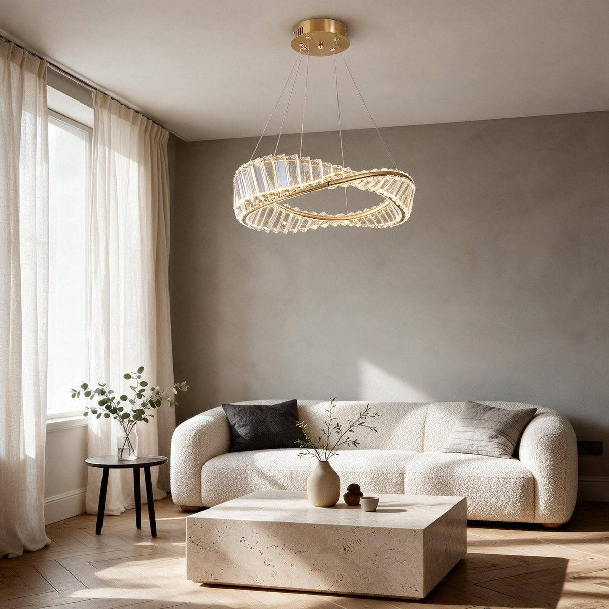 Prisma — suspension en cristal dans un salon